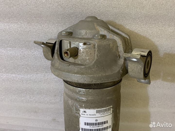 Амортизатор задний левый Volkswagen Touareg