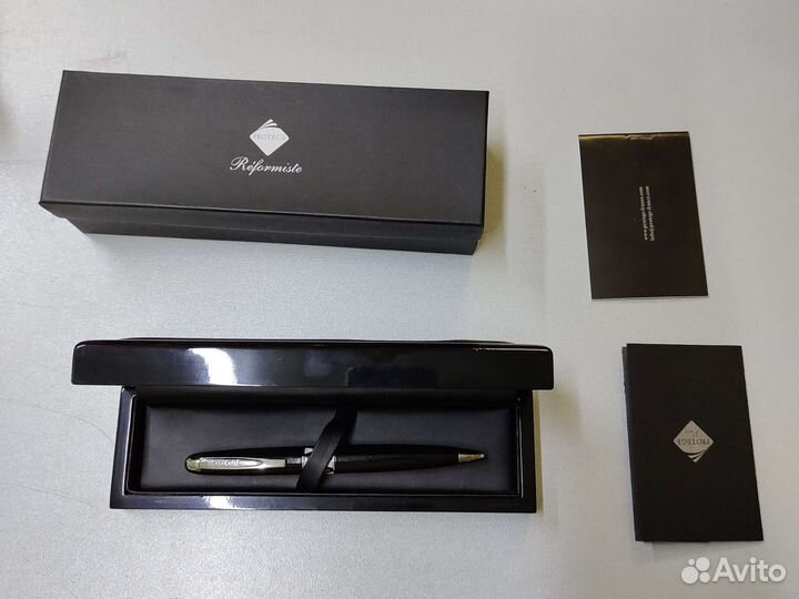 Ручка protege Paris reformiste