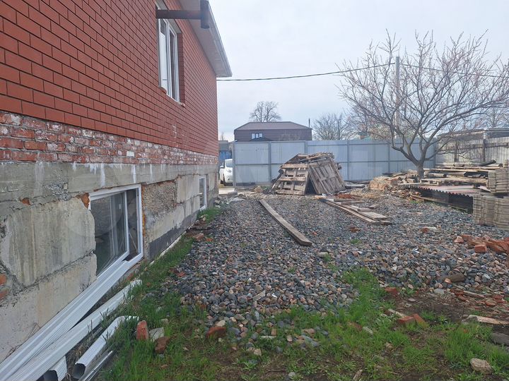 Дом 202 м² на участке 6 сот.