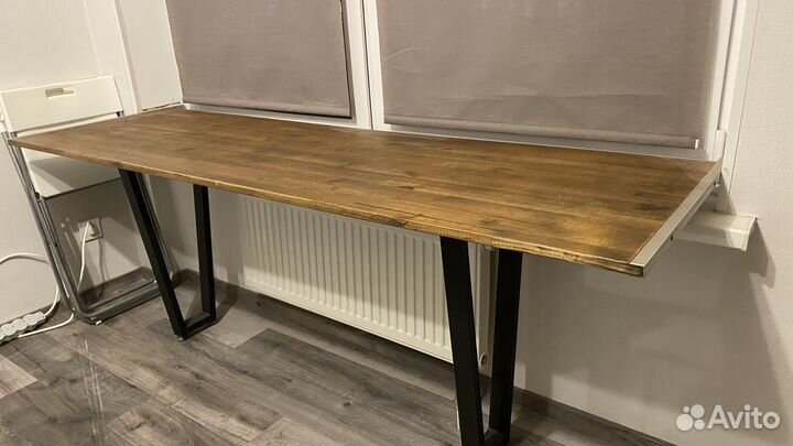 Мебель в детскую стол