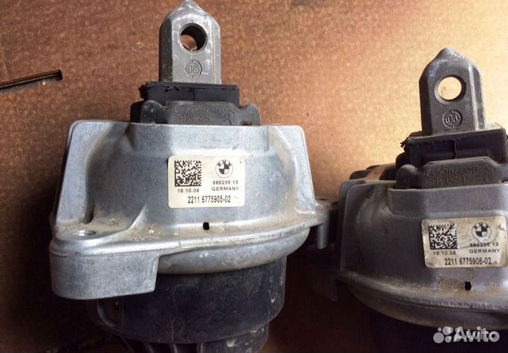 Опора подушка двигателя BMW F01 F02 F07 N63