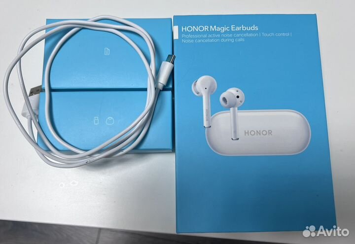 Беспроводные наушники марки Ноnor Magic Earbuds