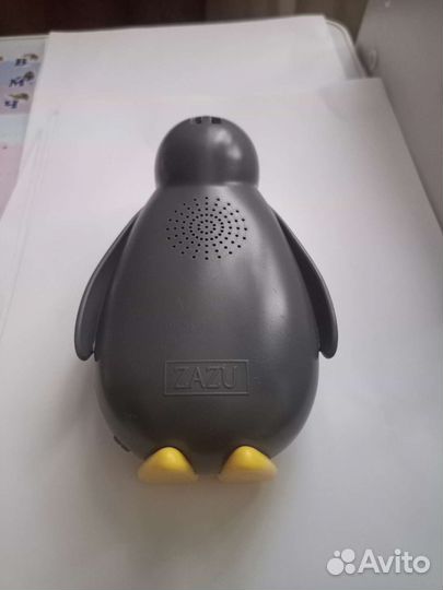 Музыкальный пингвин-колонка-ночник. zuzu