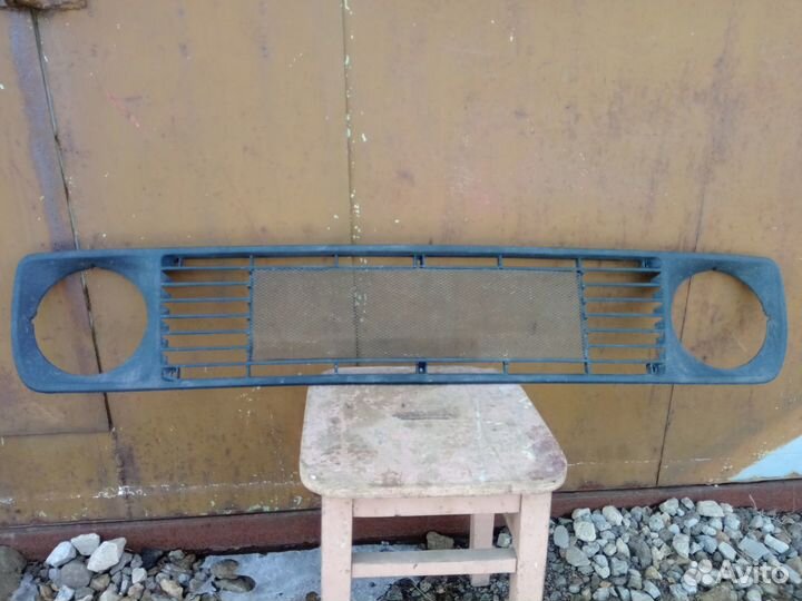 Решетка радиатора на Ниву б/у