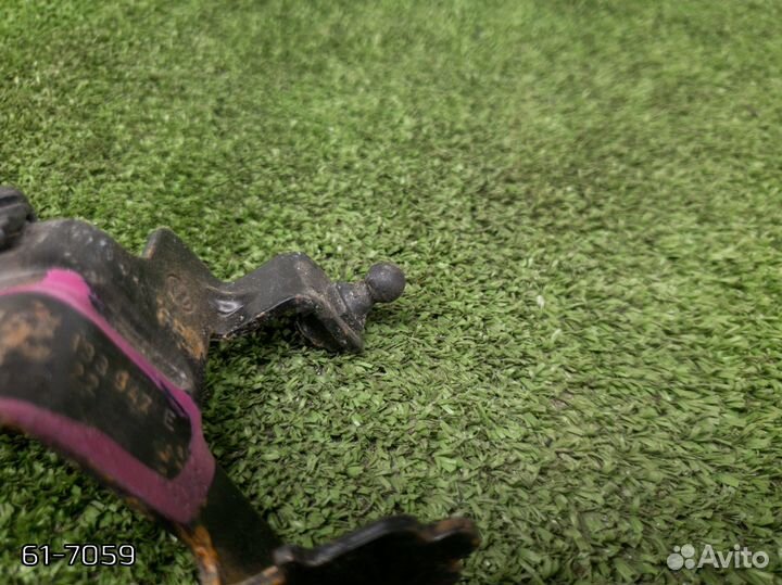 Кронштейн Audi Allroad A6 C5