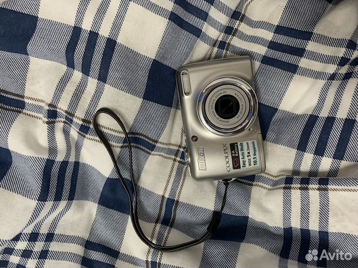 Компактный фотоаппарат мыльница (Nikon)