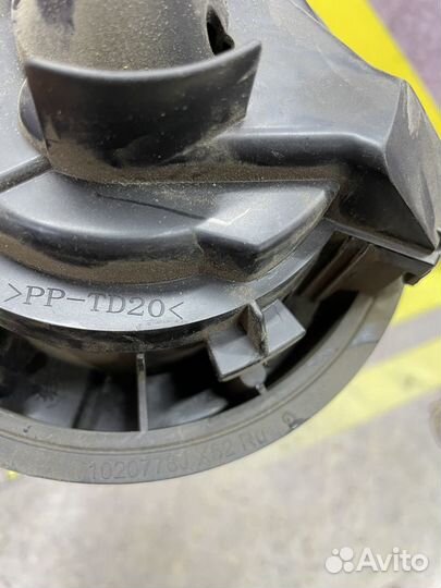 Моторчик отопителя печки Логан 2 Веста Дастер K7M