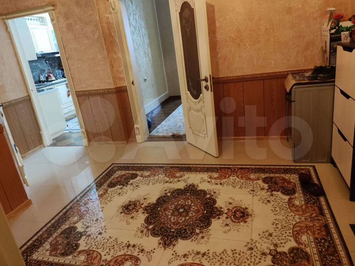 2-к. квартира, 83 м², 2/2 эт.