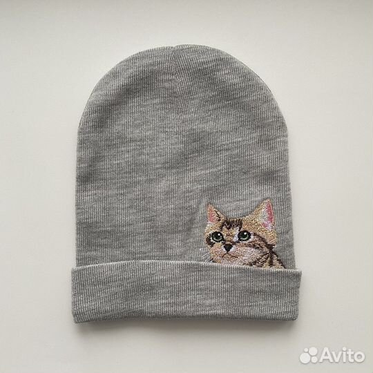 Шапка с вышивкой кошки Pocket Cat
