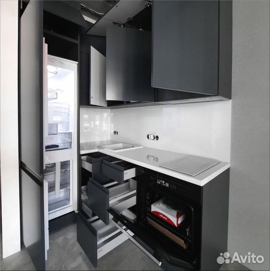 Угловой кухонный гарнитур