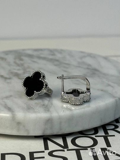 Серьги Van Cleef