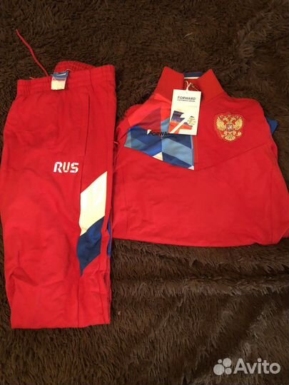 Спортивный олимпийский костюм forward