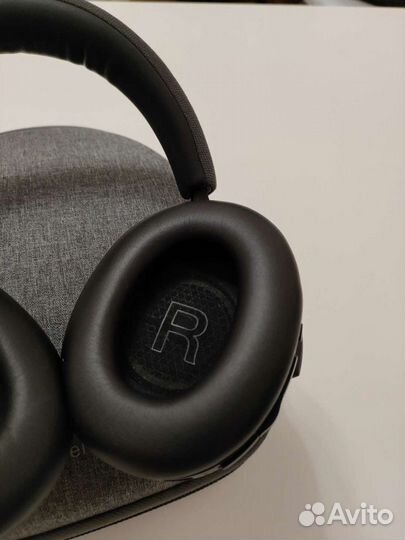 Bowers Wilkins px7