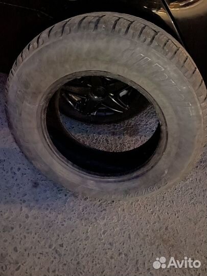 Продам 215/70R16