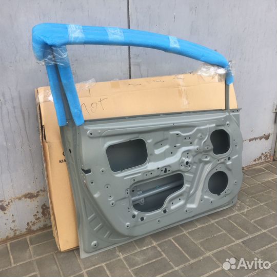 Дверь перед левая Kia Rio 11-17г 760031W010