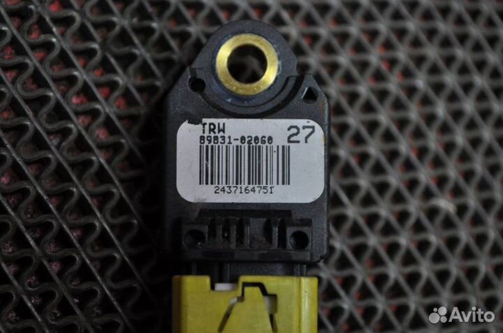Датчик Airbag Toyota Auris ZRE151 1ZR-FE 2008