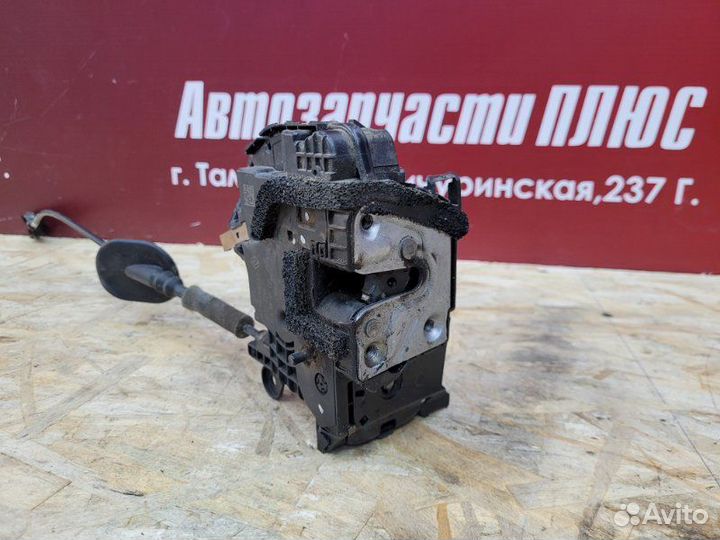 Замок двери задний правый LADA X-Ray