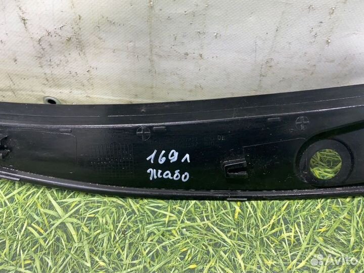 Жабо левое Peugeot 206 хэтчбек 1.4 I 75 (TU3JP)