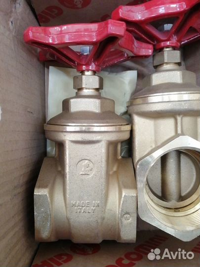 Задвижка клиновая латунь DN50 PN16 Giacomini