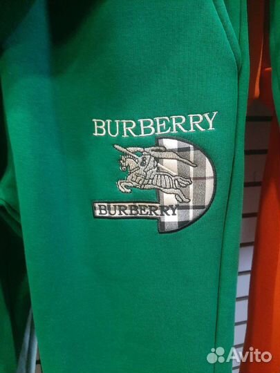 Костюм спортивный