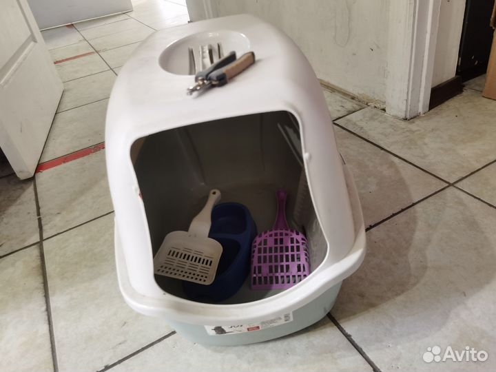 Кошачий лоток закрытый + ножницы