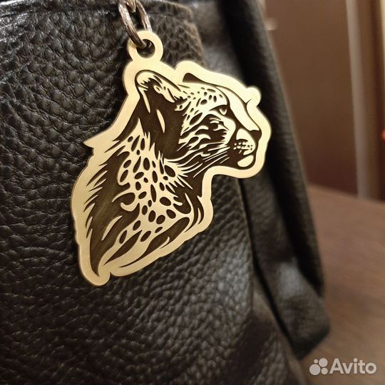 Подвеска из латуни