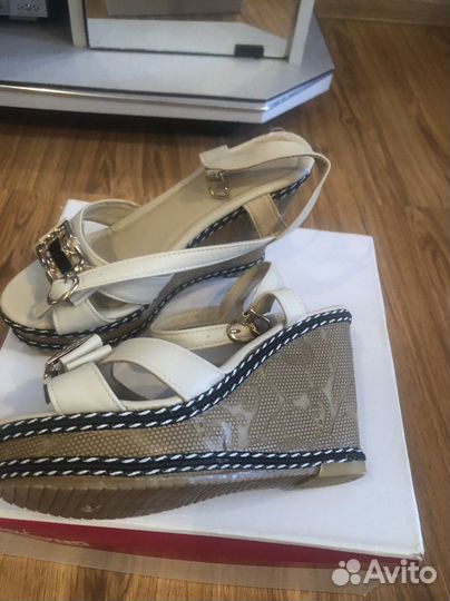 Босоножки 36