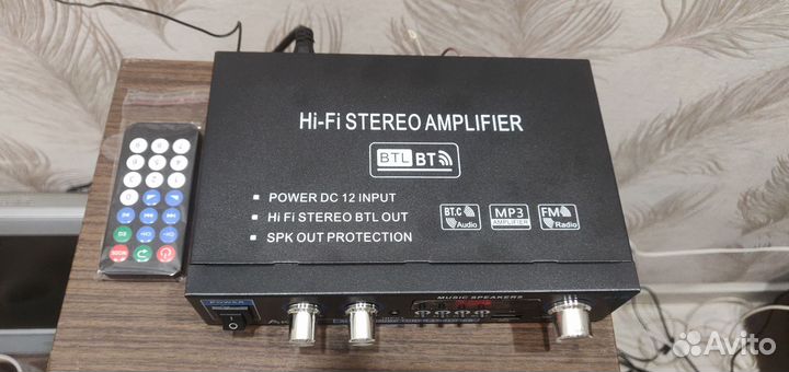Усилитель звука с блютуз, тюнером и флешкой