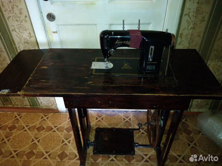 Швейная машина