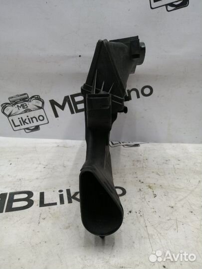 Корпус воздушного фильтра правый Mercedes OM642