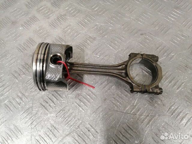 Поршень с шатуном Volkswagen Polo 4 1.4 16V FSi