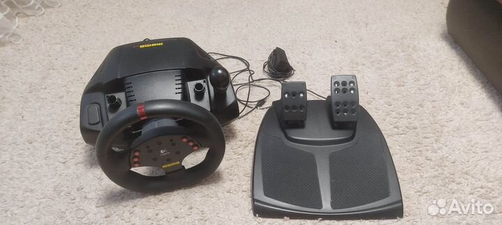 Игровой руль logitech momo racing 900