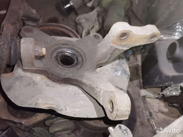 Кулак передний правый Хендай Акцен Таггаз