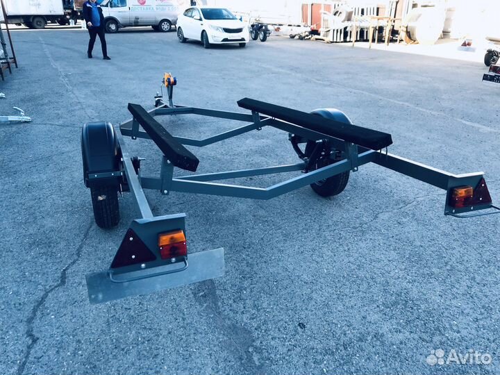 Прицеп под лодку 5,5 метров