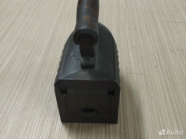 Утюг чугунный старинный