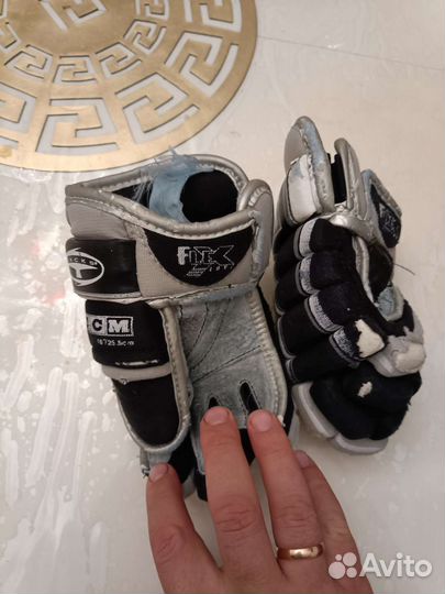 Краги хоккейные детские р-р 10