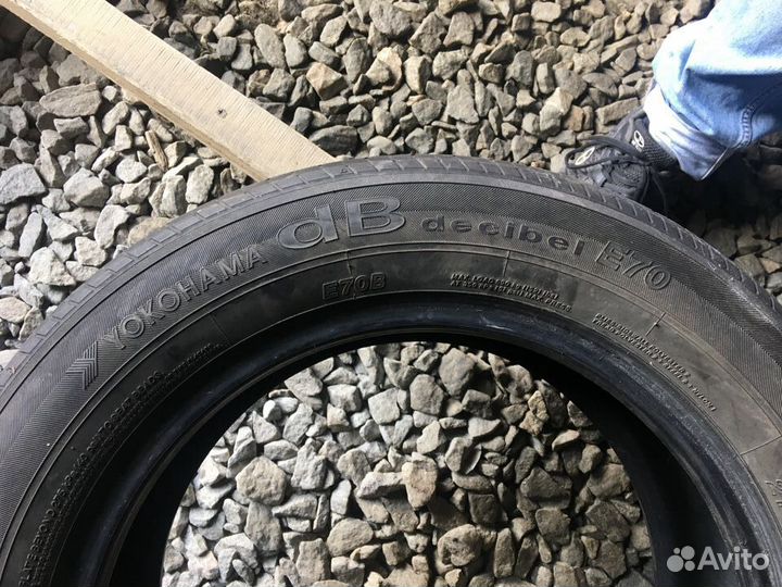 Yokohama dB Decibel E70B 215/60 R16