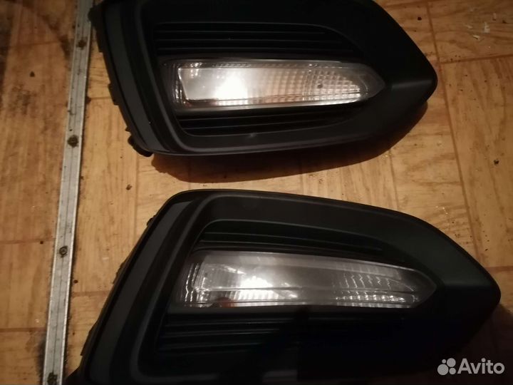 Hyundai solaris 2 противотуманная фара с рамкой