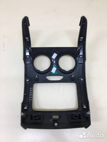 Рамка магнитолы Renault Duster 2012