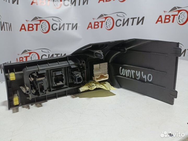 Накладка на торпедо Toyota Camry 40-45