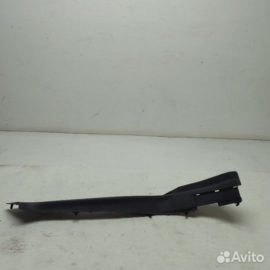 Накладка на порог салона задняя правая Nissan