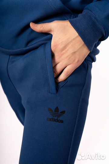 Продам новый утеплённый спортивный костюм