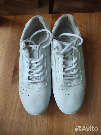 Кроссовки для чирлидинга и спортивных танцев