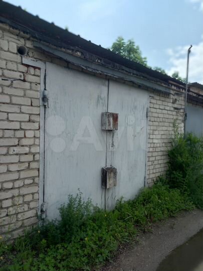 Гараж, > 30 м²