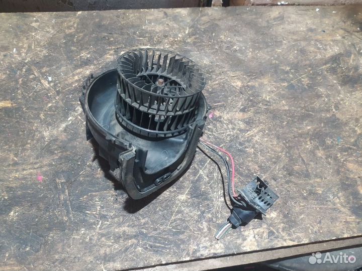 Моторчик отопителя Renault Kangoo I (1997—2003) 1, I