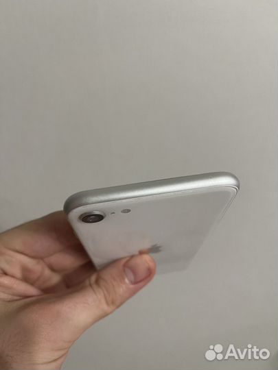 iPhone SE (2020), 64 ГБ