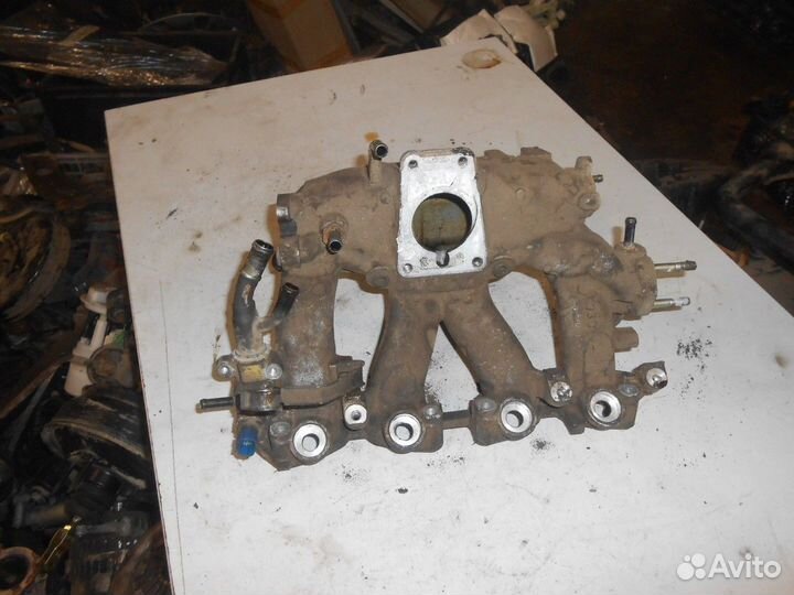 Коллектор впускной (Nissan Almera)