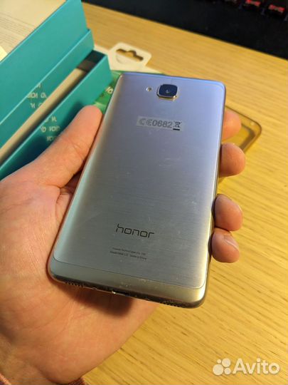 Телефон Huawei Honor 5C