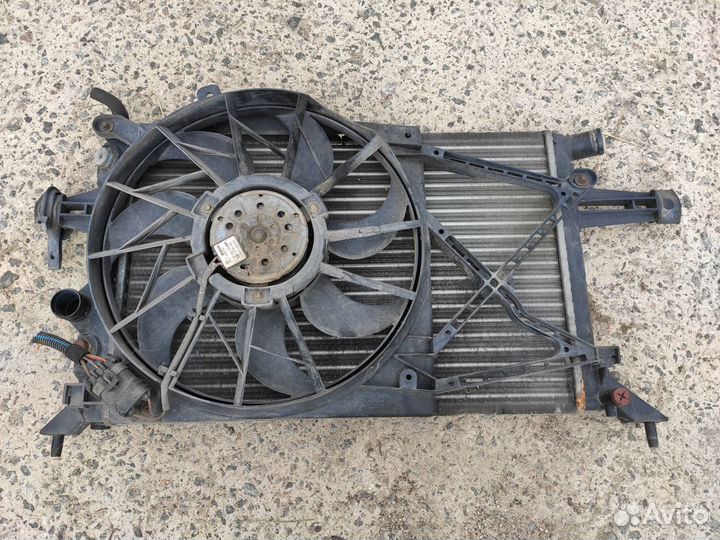 Радиатор вентилятор без конд на Opel Astra G