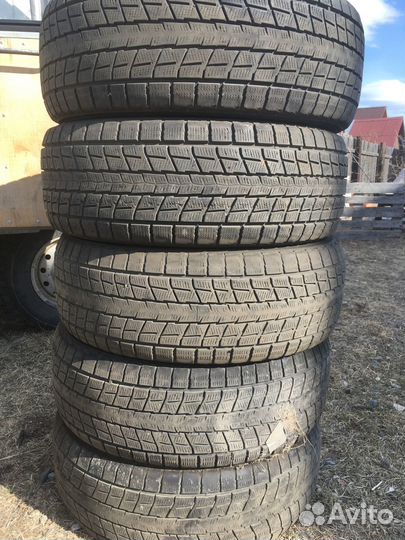 Dunlop Winter Maxx SJ8 275/65 R17